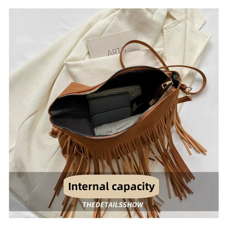 New Vintage Tassels Crossbody Bags for Women Large Capacity Casual Shoulder Bag Travel Ladies Handbags Simple Casual Hobo Bag