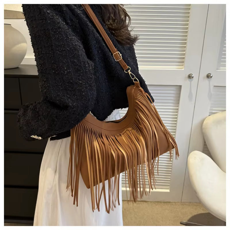 New Vintage Tassels Crossbody Bags for Women Large Capacity Casual Shoulder Bag Travel Ladies Handbags Simple Casual Hobo Bag