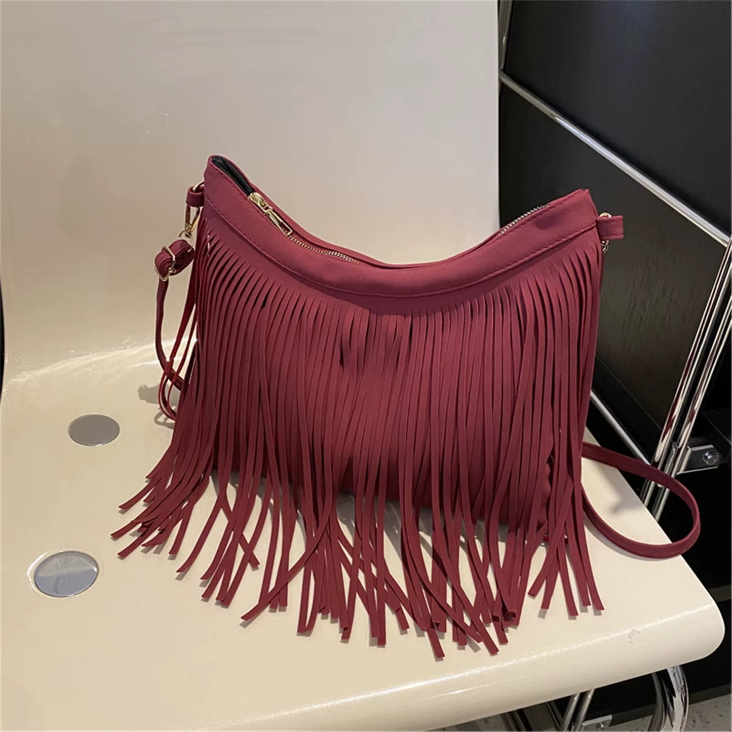 New Vintage Tassels Crossbody Bags for Women Large Capacity Casual Shoulder Bag Travel Ladies Handbags Simple Casual Hobo Bag